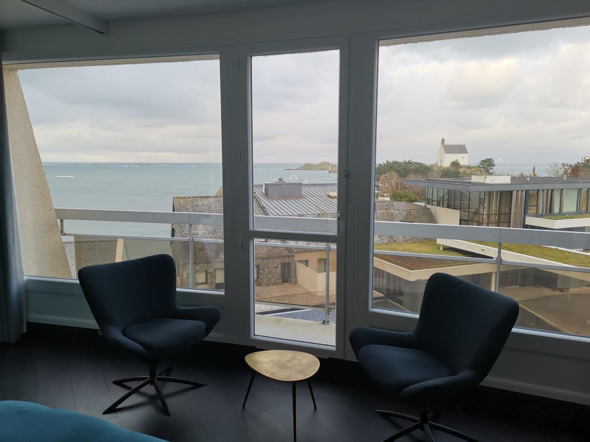 Appartement T2, Vue Mer Panoramique, 2 Min A Pied De La Plage à Roscoff Extérieur photo